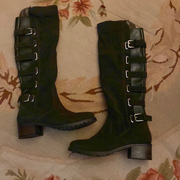 Knee high boots - Picture 1 of 8